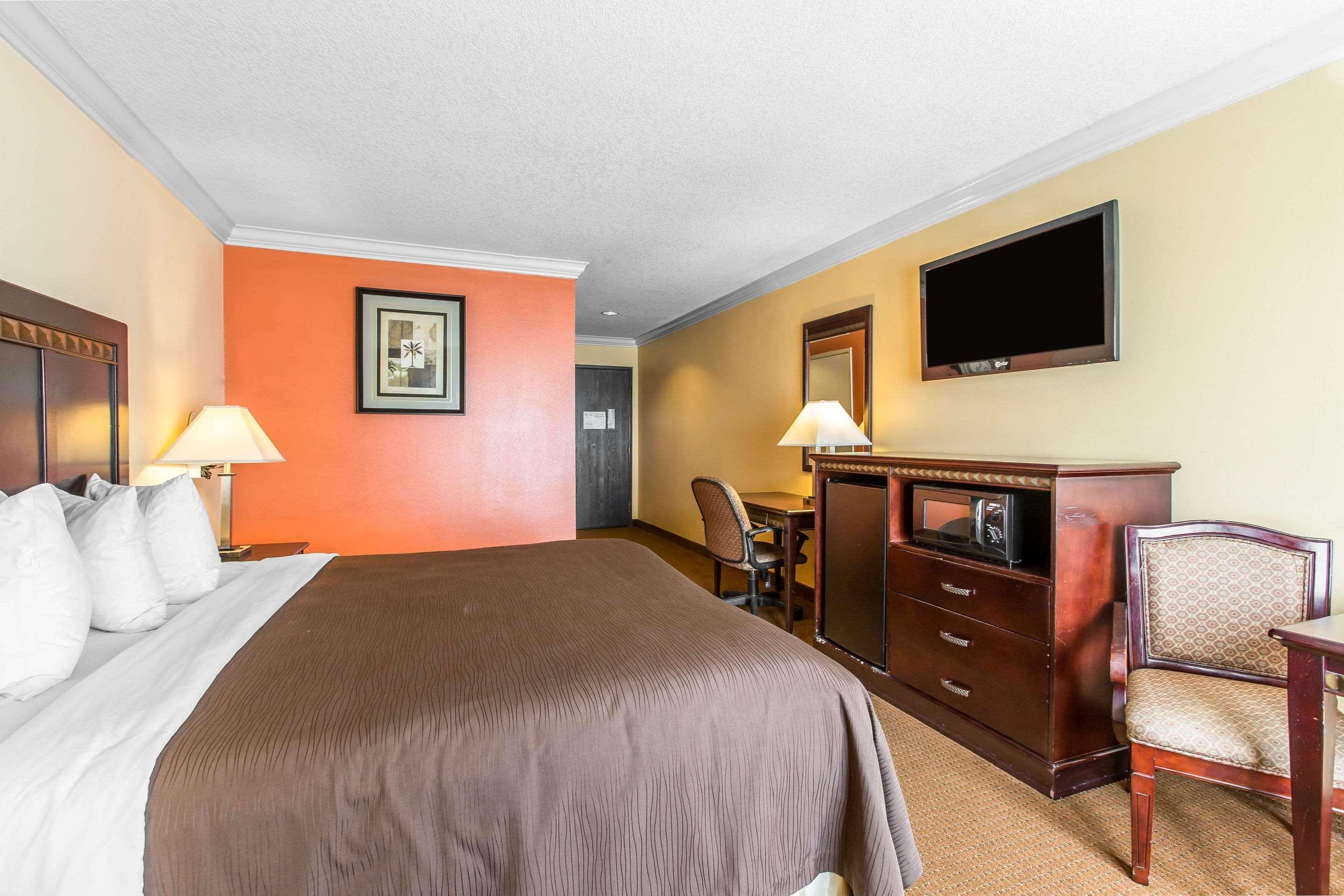 Quality Inn & Suites Bell Gardens-Los Angeles Экстерьер фото