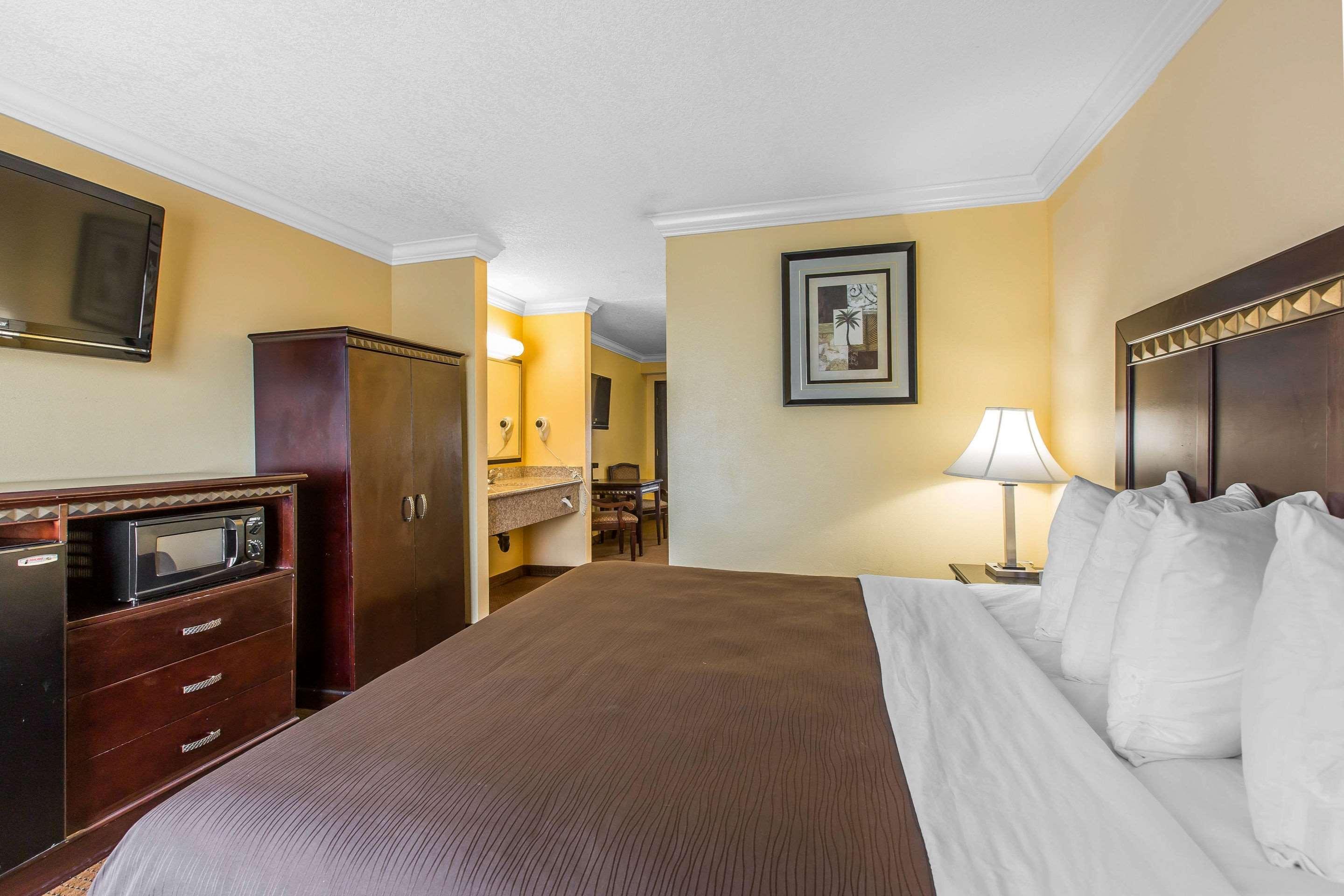 Quality Inn & Suites Bell Gardens-Los Angeles Экстерьер фото