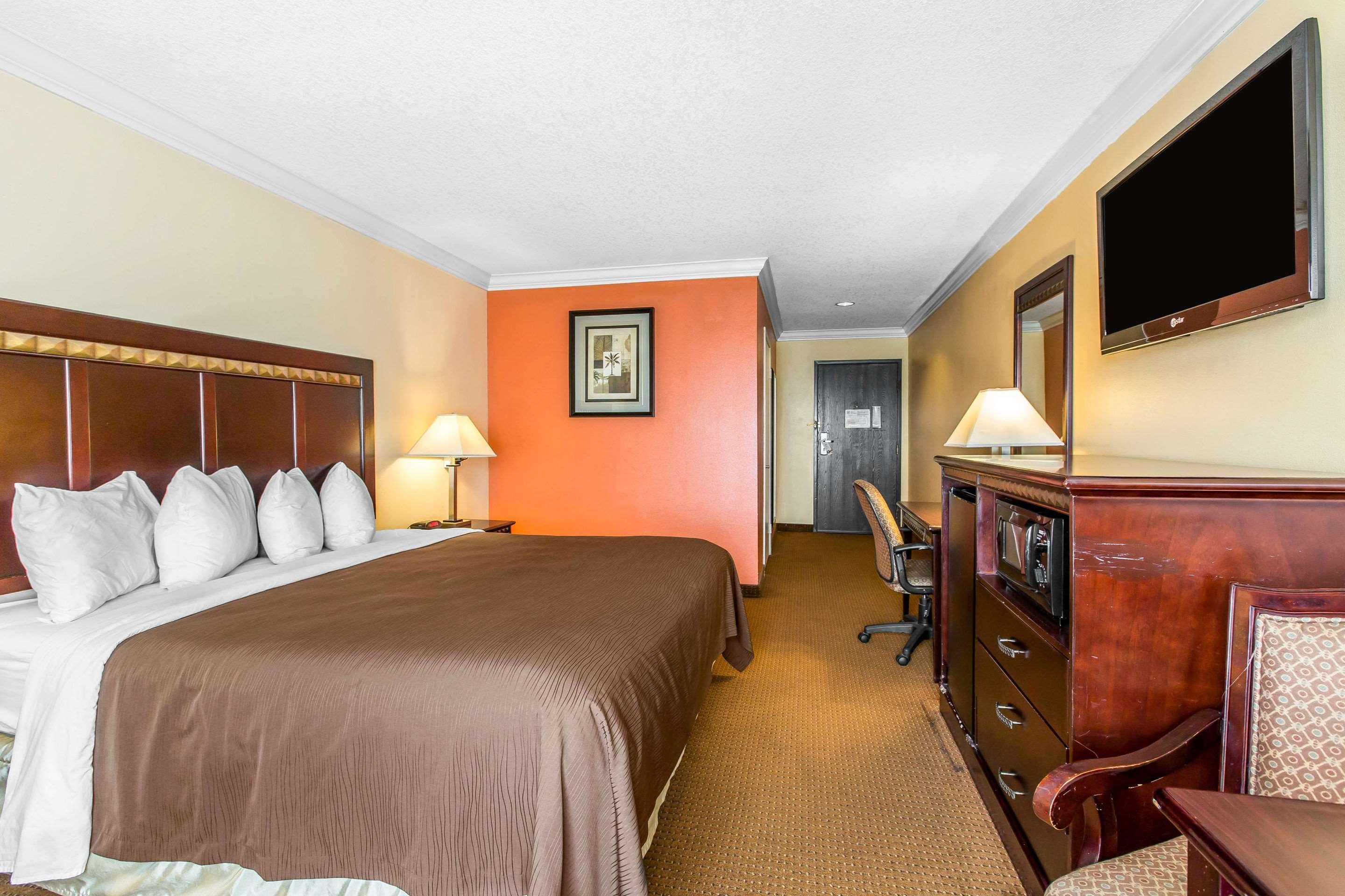 Quality Inn & Suites Bell Gardens-Los Angeles Экстерьер фото