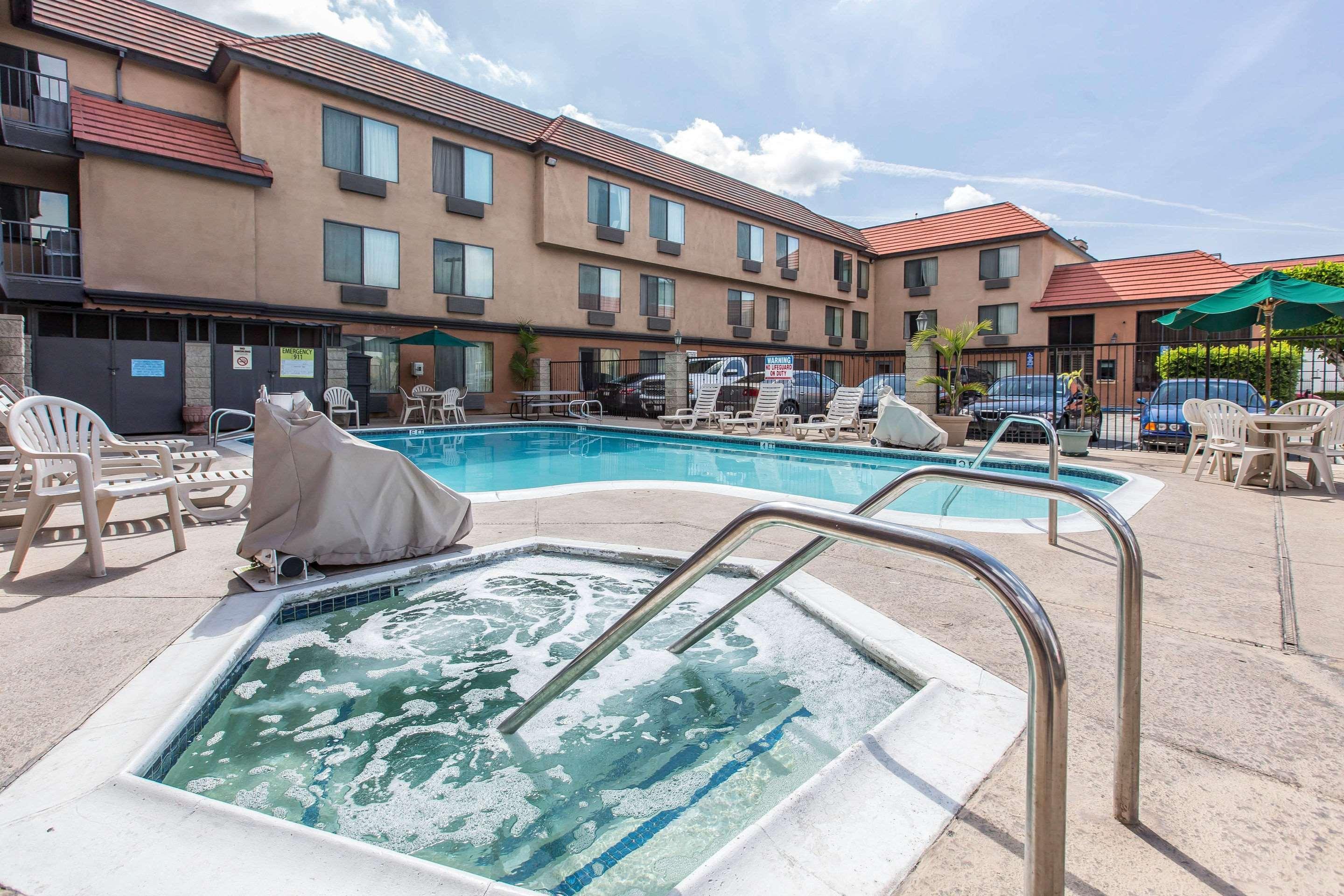 Quality Inn & Suites Bell Gardens-Los Angeles Экстерьер фото