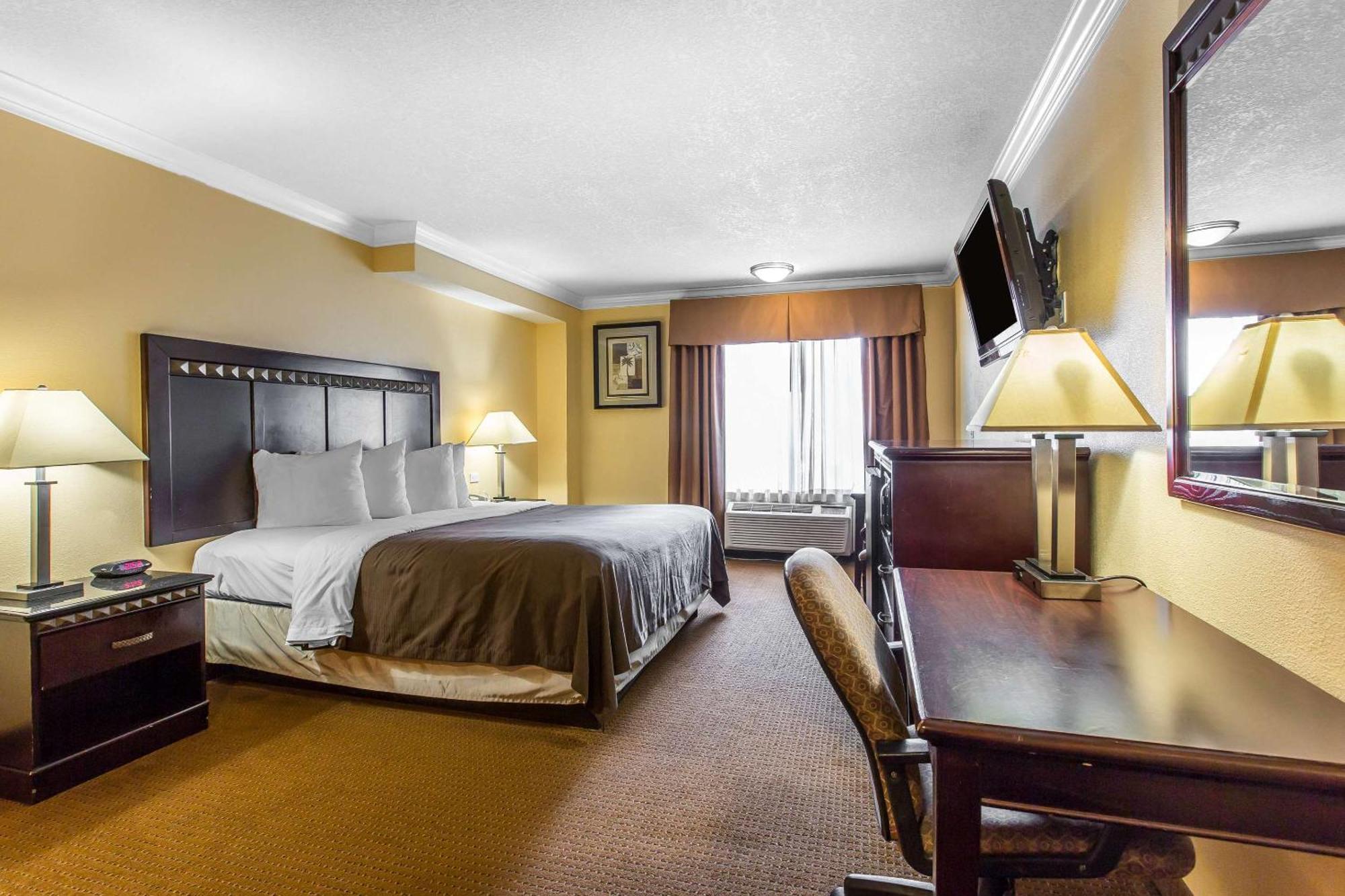 Quality Inn & Suites Bell Gardens-Los Angeles Экстерьер фото