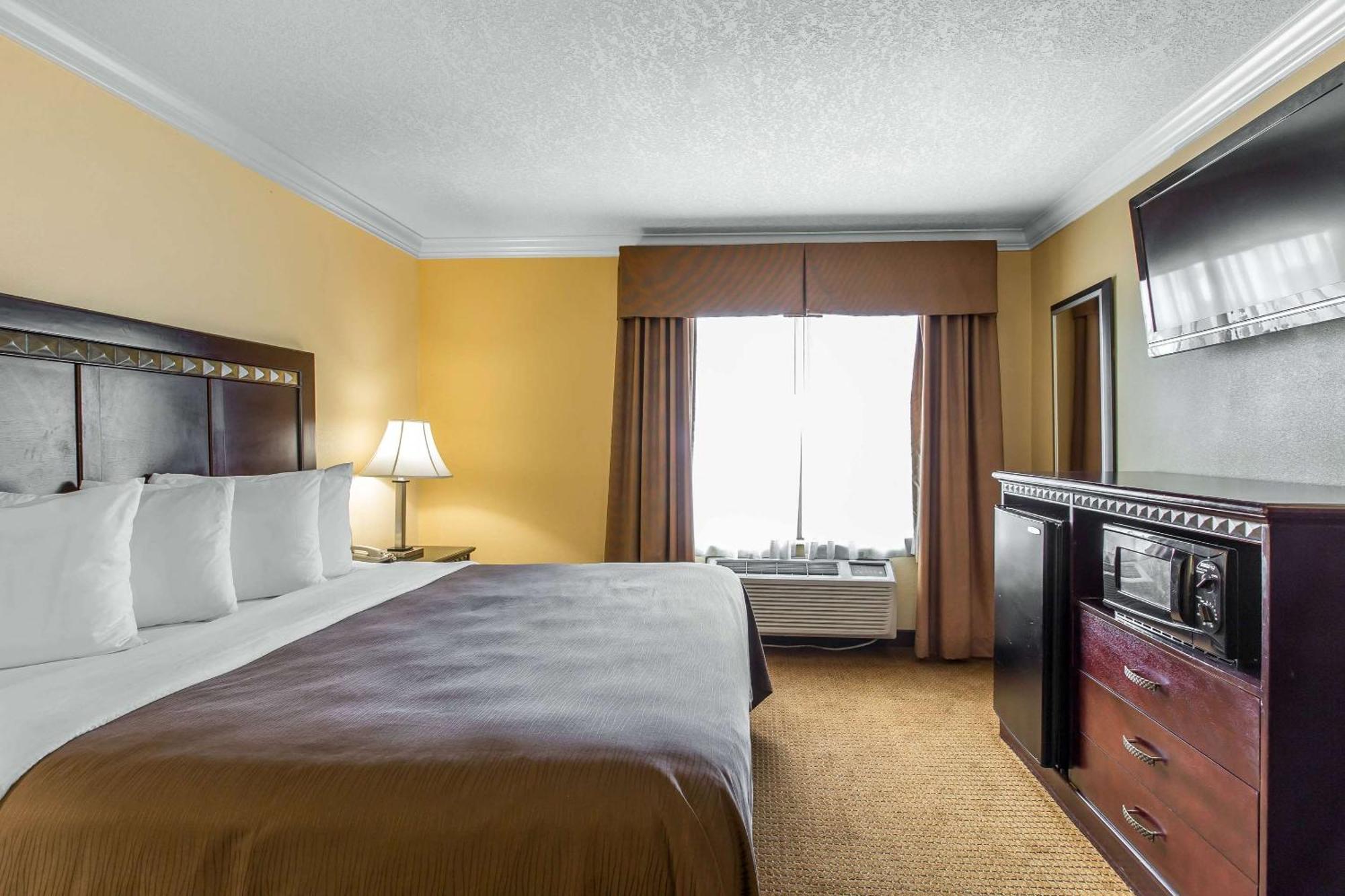 Quality Inn & Suites Bell Gardens-Los Angeles Экстерьер фото