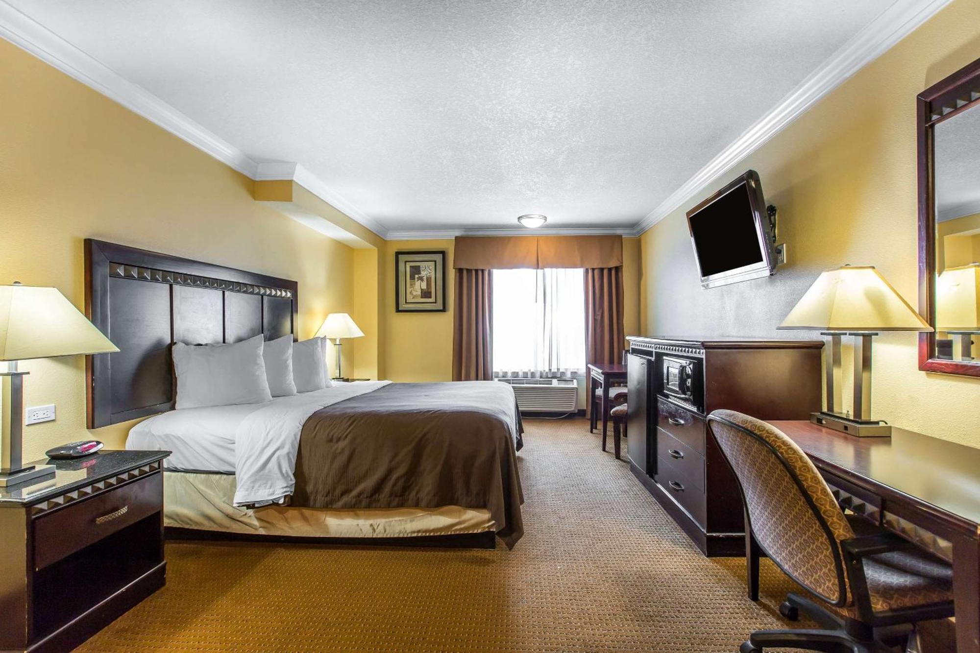 Quality Inn & Suites Bell Gardens-Los Angeles Экстерьер фото
